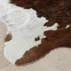 Augusto Hair On Cowhide Rug - Medium Brown -Home Decor Store webimage 620002652 2 jpg